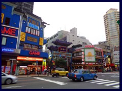 Yokohama City Center 15 - Chinatown gate